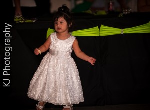 Nikon D90 w/ 70-200mm f/2.8, ISO 200, 200mm, f/2.8, 1/125sec